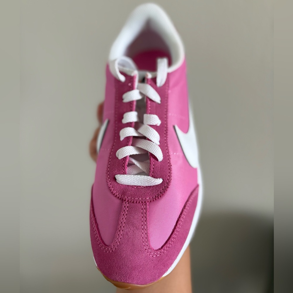 Nike Women’s Pacific ‘Playful Pink/White’ Gum Sneakers - Picture 3 of 9
